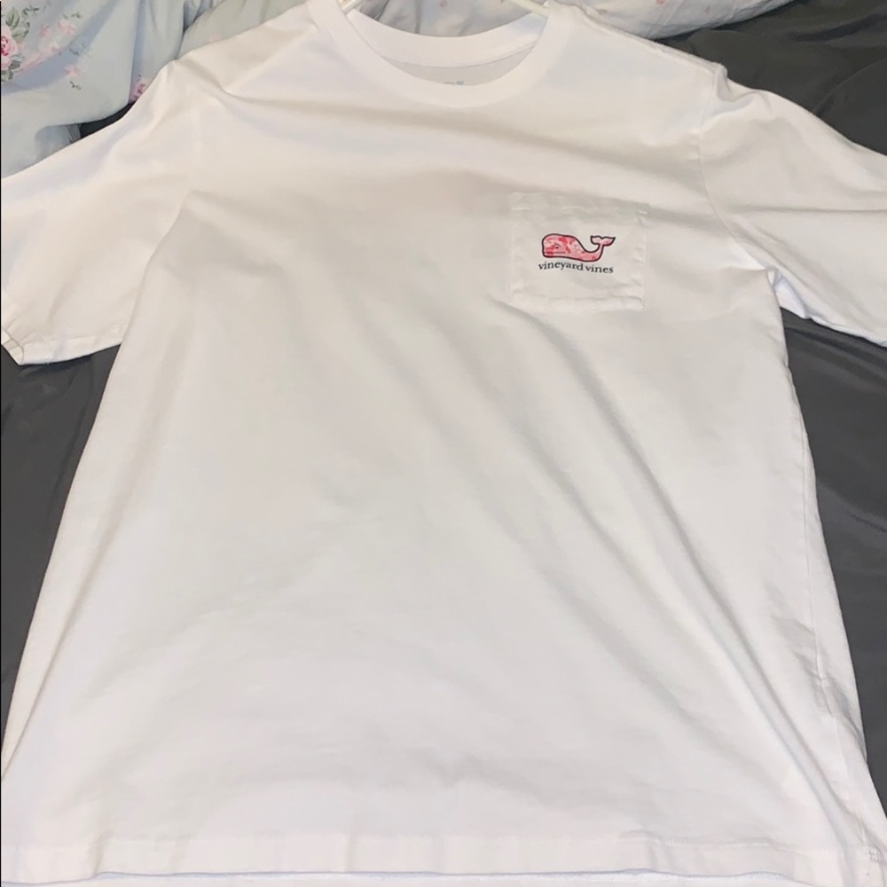 Never worn vineyard vines shirt